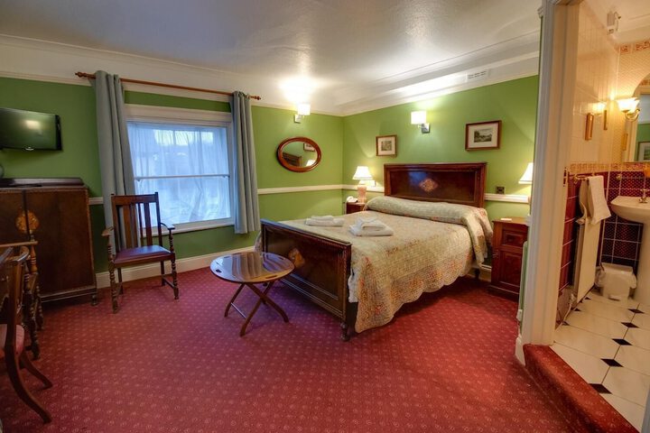 Room 15 of 43