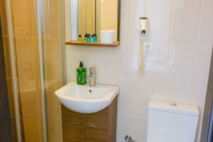 Room 42 of 53