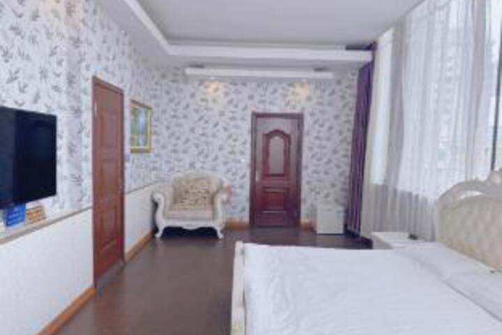 Room 19 of 19
