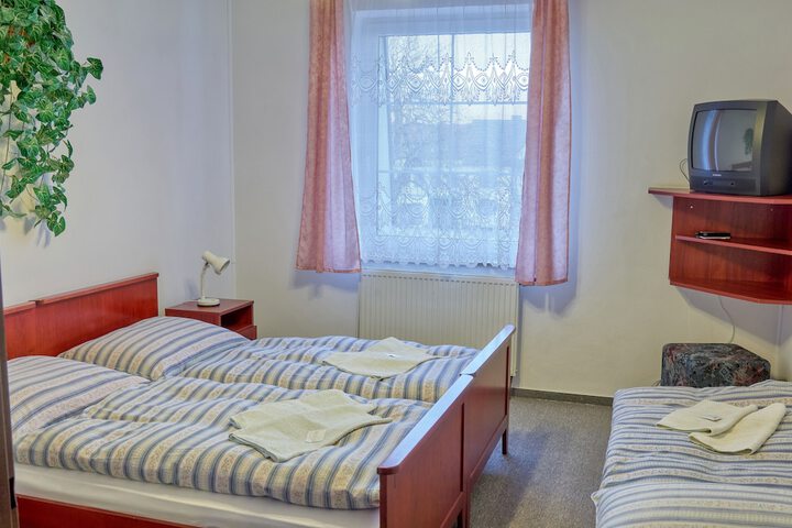 Room 11 of 45