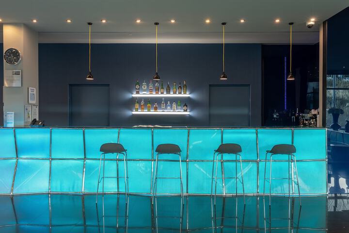 Lounge 39 of 47
