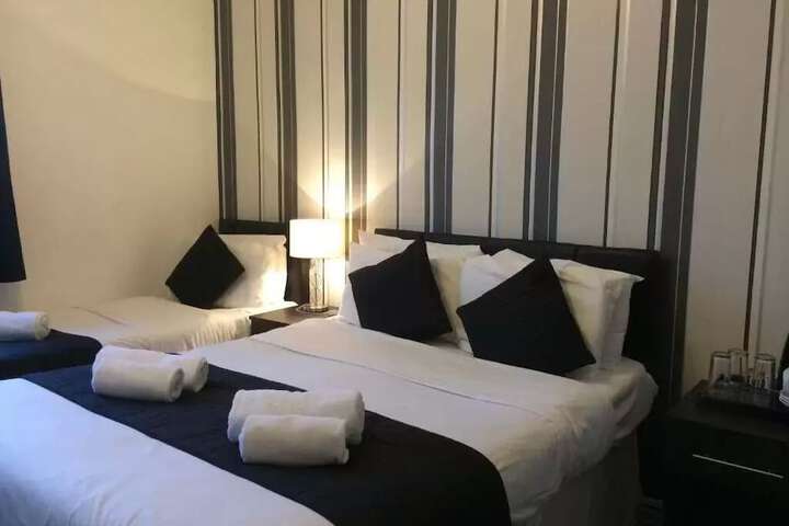 Room 6 of 29