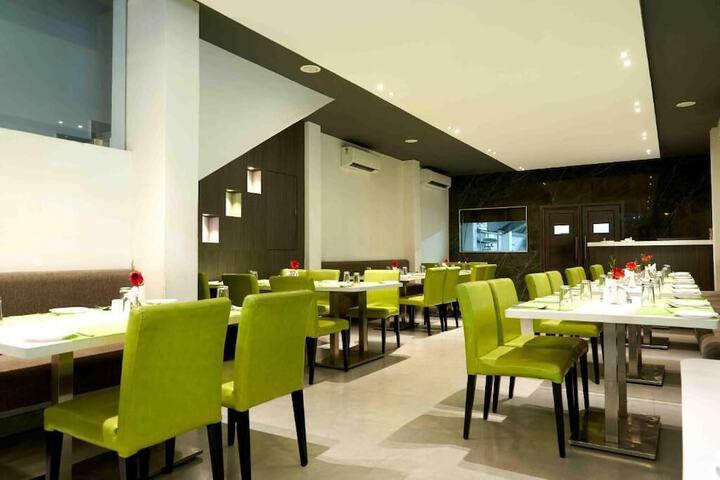 Dining Photos