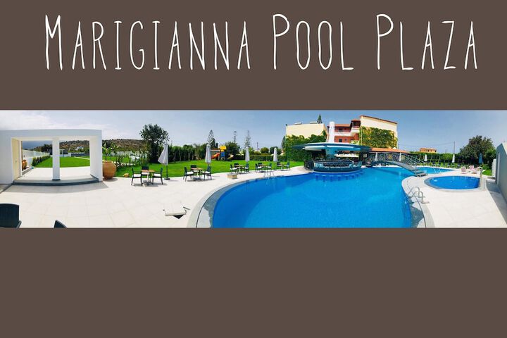 Hotel Pool