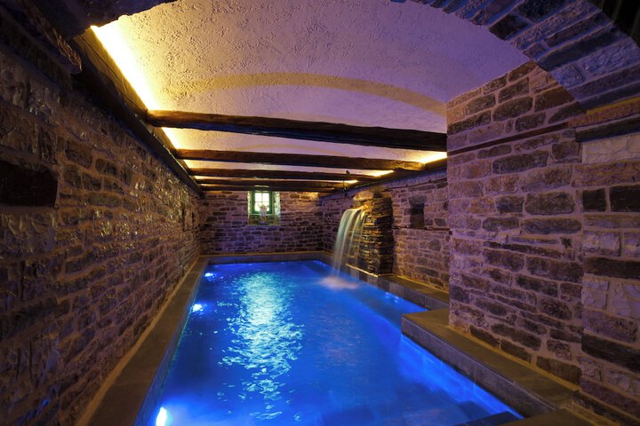Pool 106 of 124