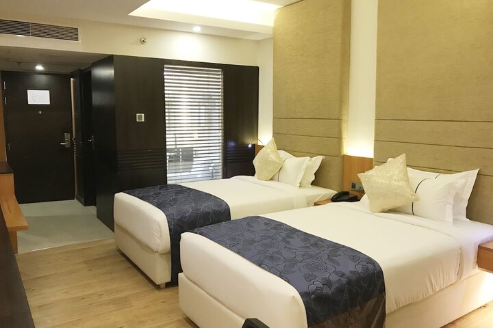 Room 15 of 43