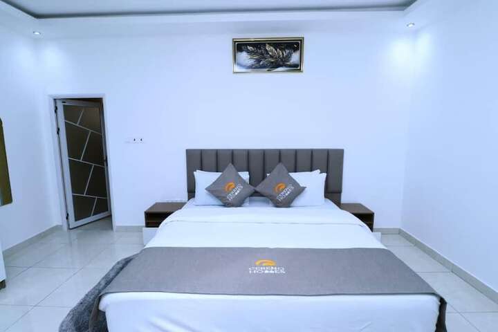 Room 17 of 44