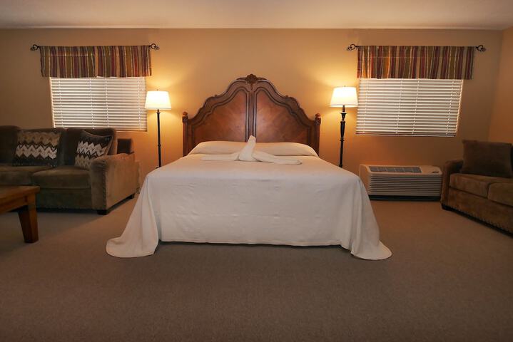 Room 8 of 23