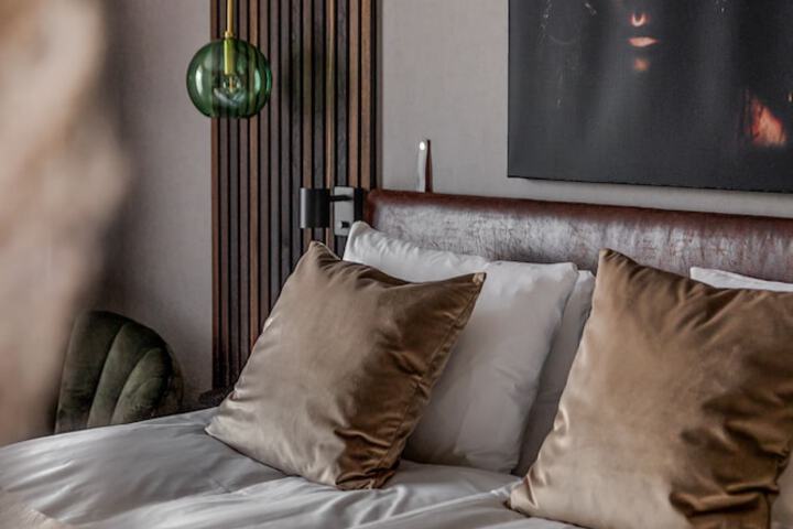 Room 15 of 22