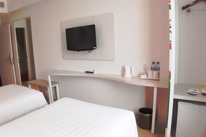 Room 16 of 54
