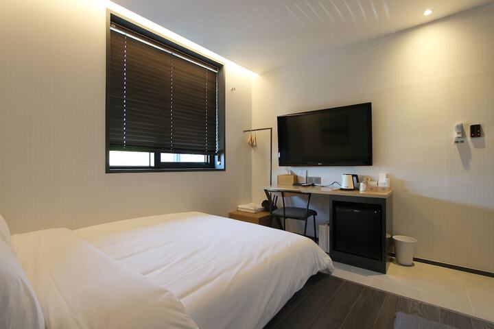 Room 17 of 59