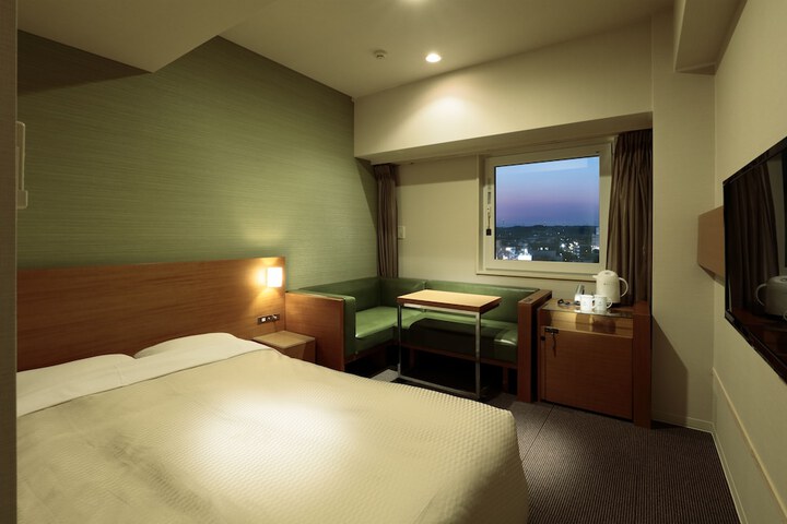 Room 25 of 46