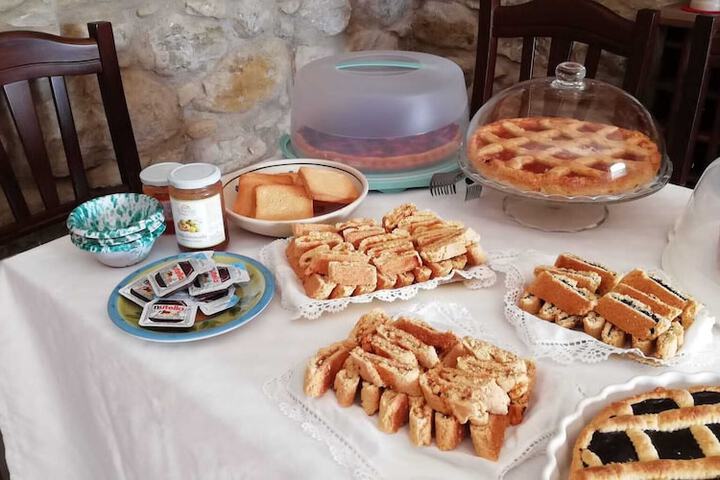 Breakfast/Coffee Service 14 of 19