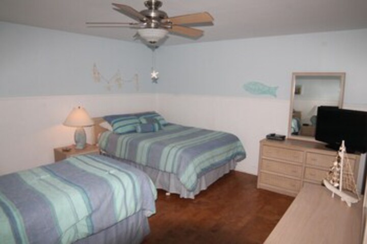 Room 26 of 32