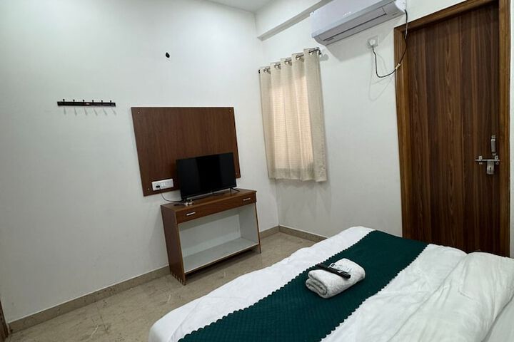 Room 16 of 37