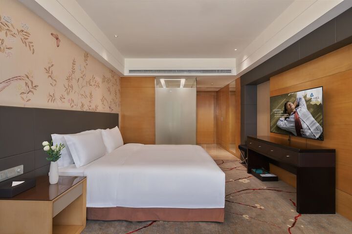 Room 13 of 49