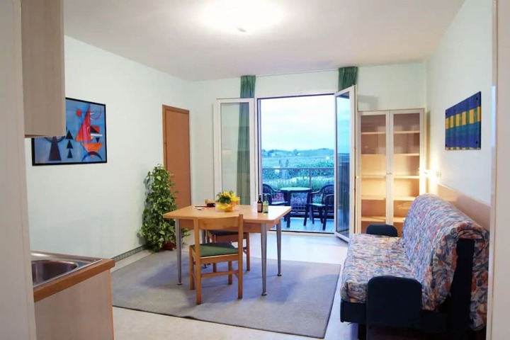 Room 16 of 54