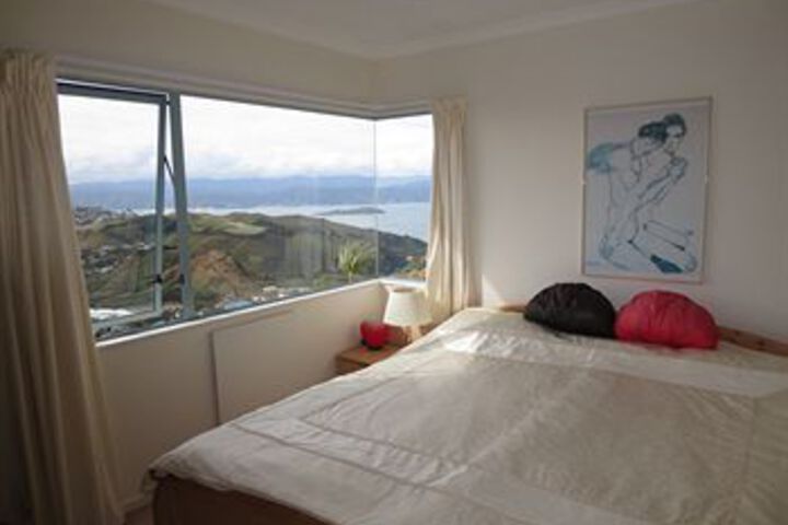 Room 11 of 24