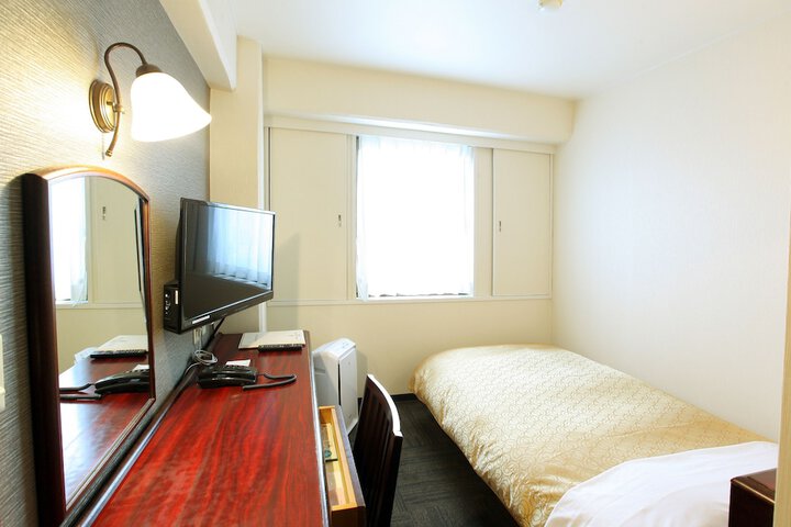 Room 21 of 122