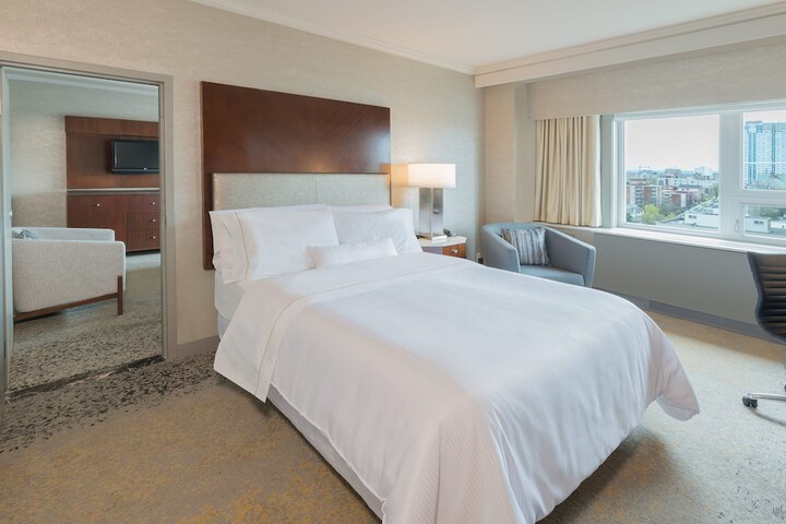 Room 10 of 71