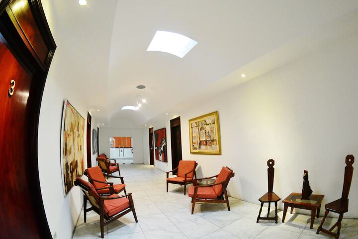 Guest Lobby