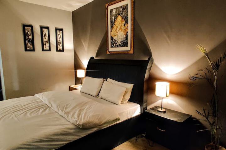 Room 2 of 16