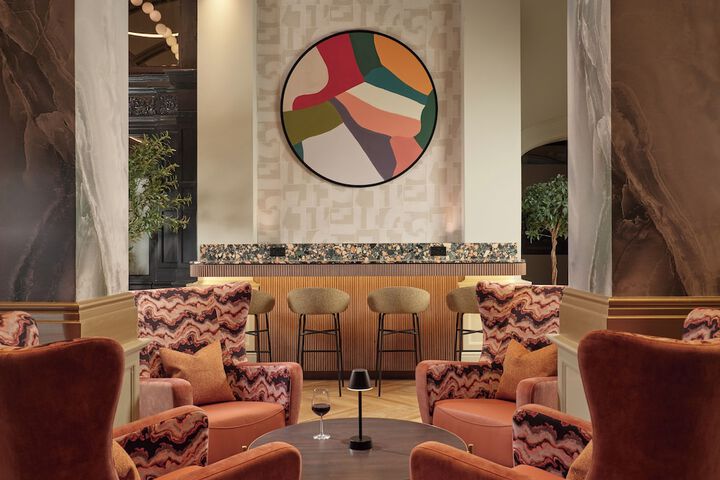 Entrance & Lobby