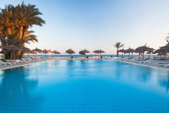Hotel with Pool