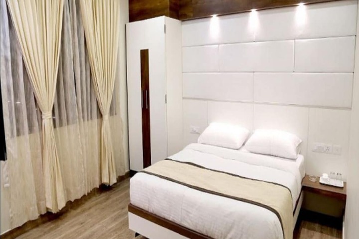 Room 20 of 38