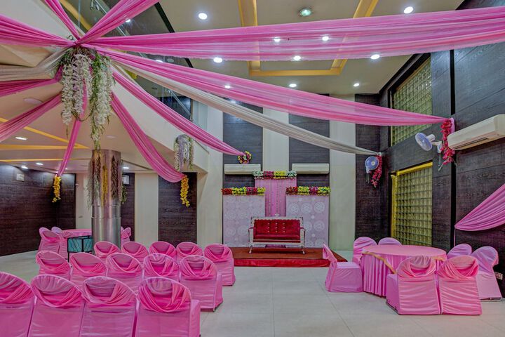Ballroom/Hall 30 of 41