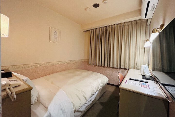 Room 30 of 53
