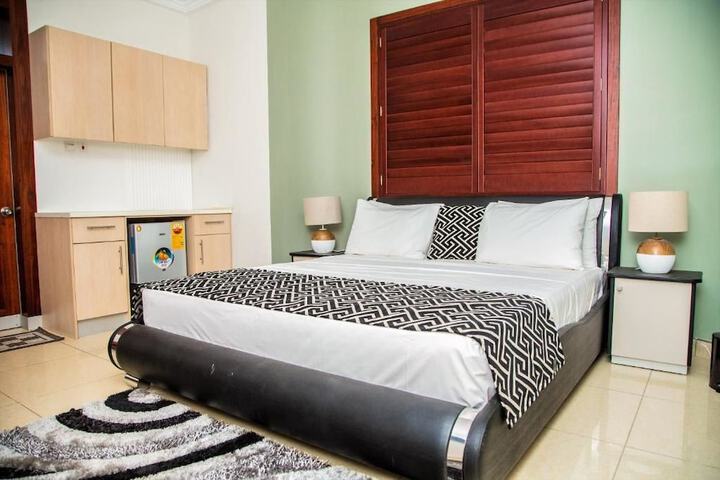 Room 4 of 14
