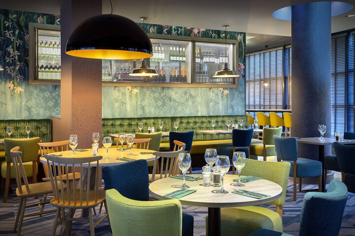 Dining Photos