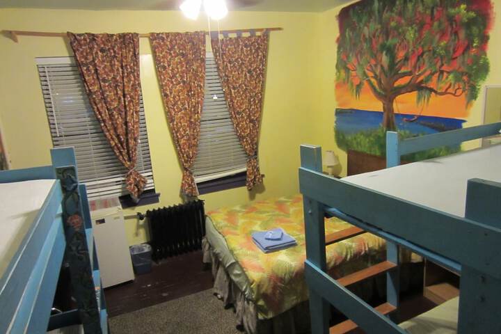Room 6 of 46