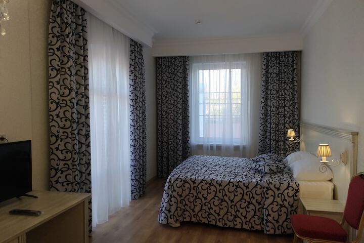 Room 18 of 47