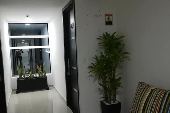 Ballroom/Hall 19 of 21