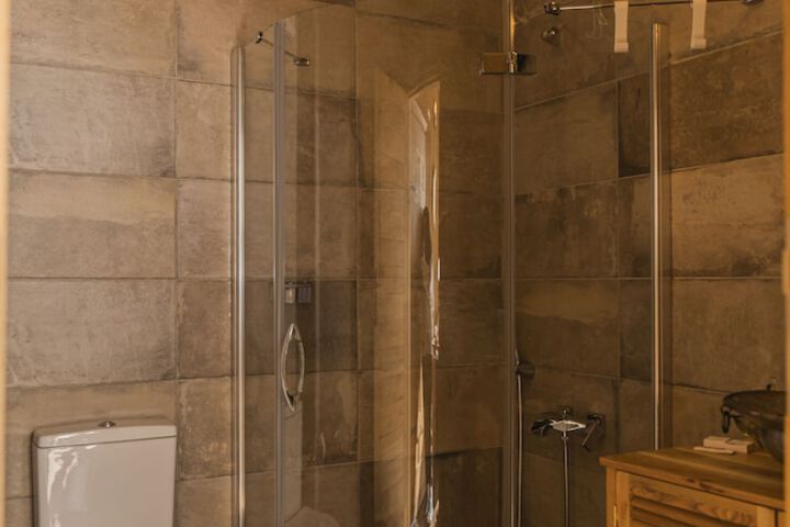 Room 14 of 20