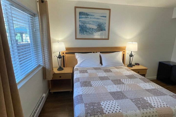 Room 16 of 66
