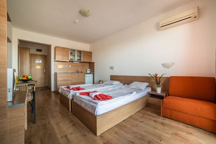 Room 12 of 54