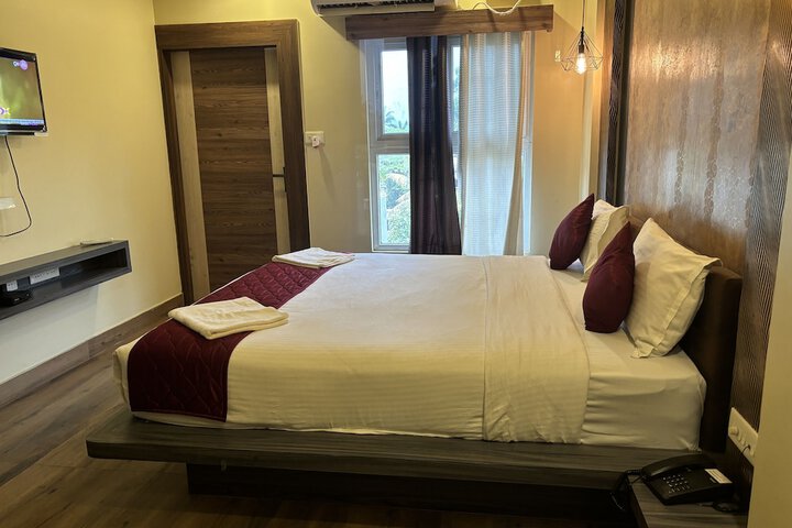 Room 12 of 28