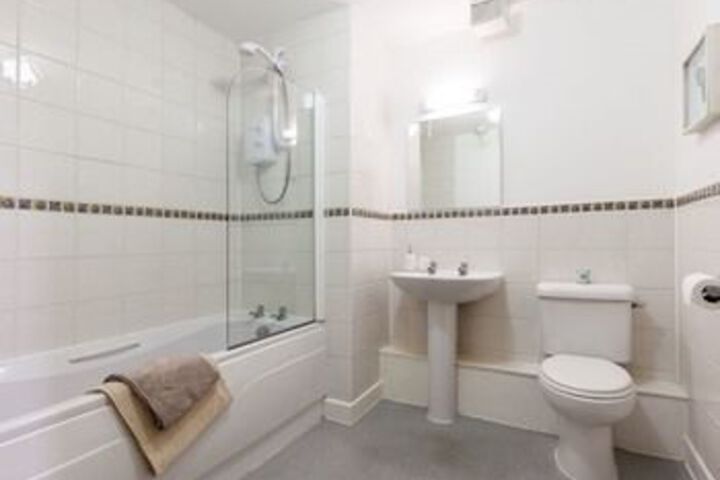 Room 3 of 16