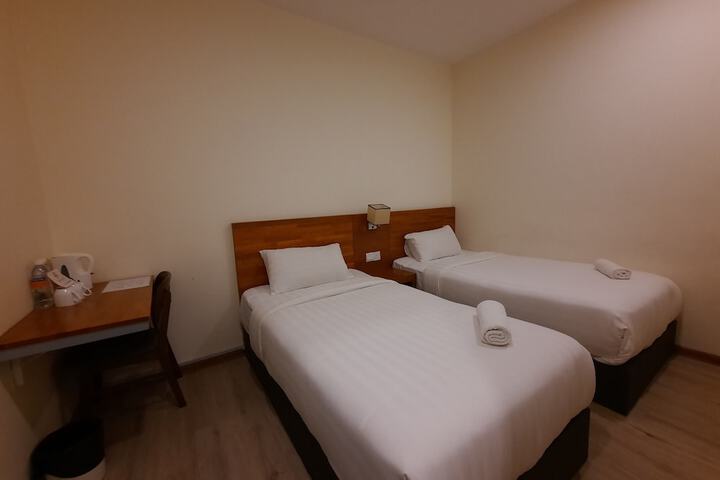 Room 7 of 41