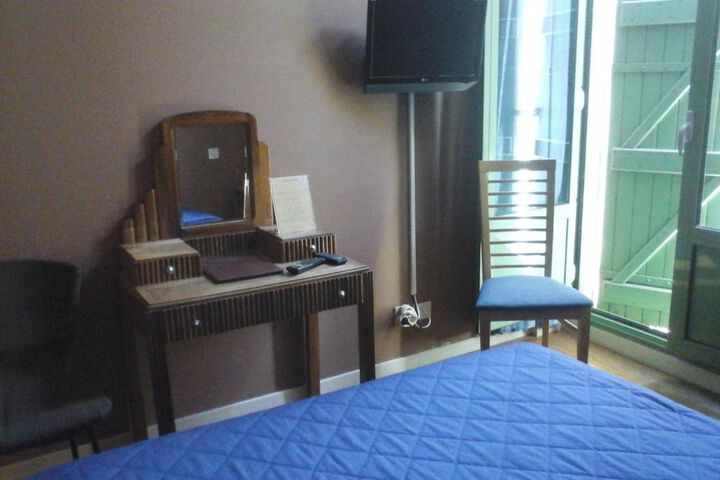 Room 7 of 7