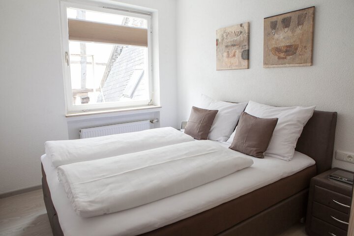 Room 8 of 26