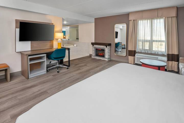 Room 52 of 73