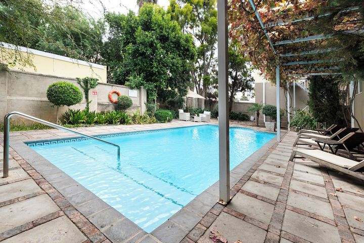 Pool 39 of 82