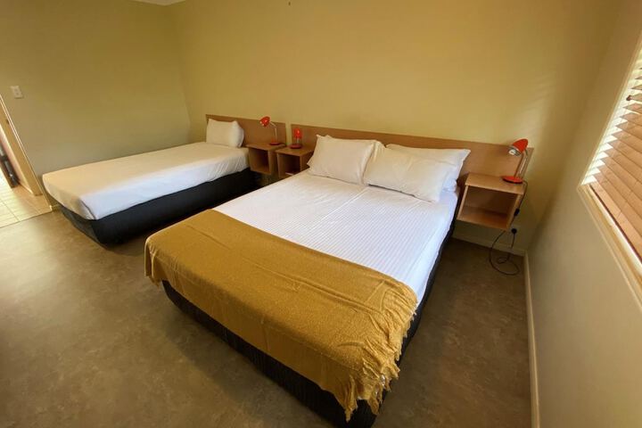 Room 10 of 35