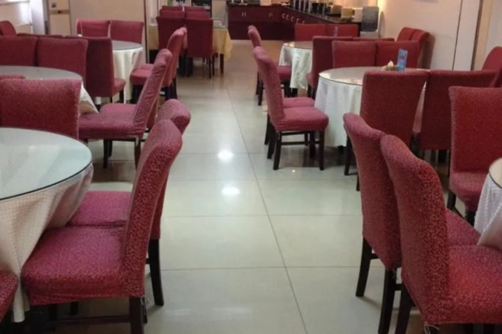 Dining 9 of 10