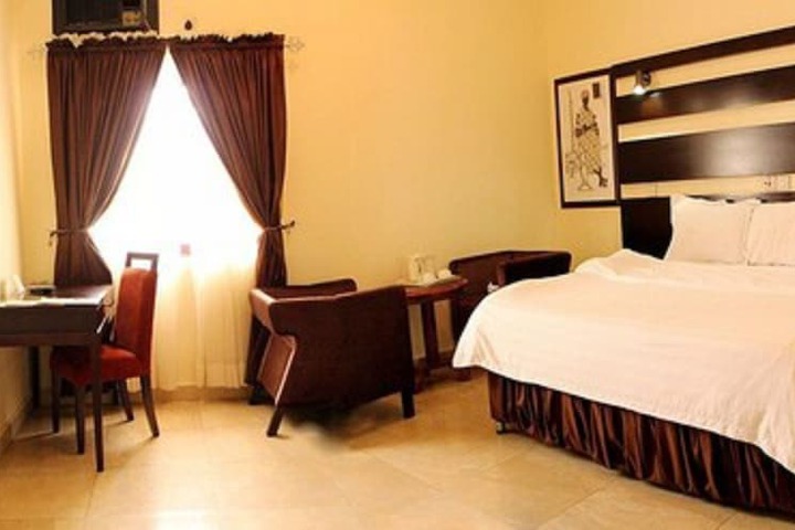 Room 6 of 23