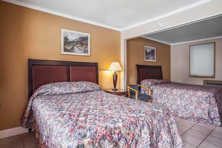Room 12 of 22